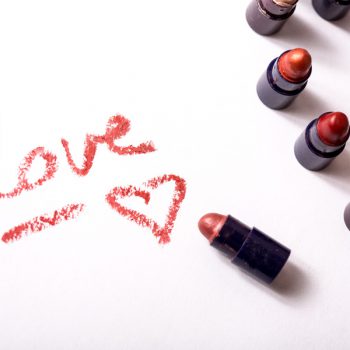 LOVEgggモデルがこれだけは手放せない！　大好きコスメを大紹介♡